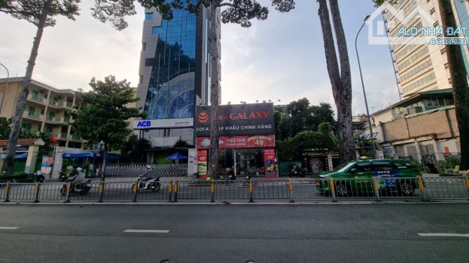 Bán nhà MT Nguyễn Thị Minh Khai P2 Q3, DT 8.5x19m CN 171m2, HĐT 100tr/th, giá 93 tỷ