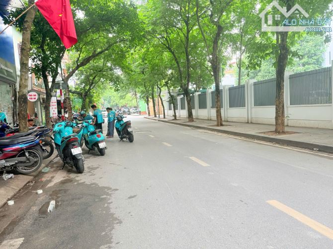 Bán nhà 7 tầng - Kinh doanh -  khu phân lô Trần Quang Diệu - Đống Đa: 57m2 - Giá. 28.5Tỷ