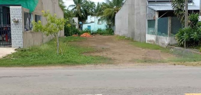 560 TRIỆU, ĐẤT GẦN BỆNH VIỆN XUYÊN Á, DT 7M X 25M, SỔ HỒNG SẴN, BAO SANG TÊN CÔNG CHỨNG