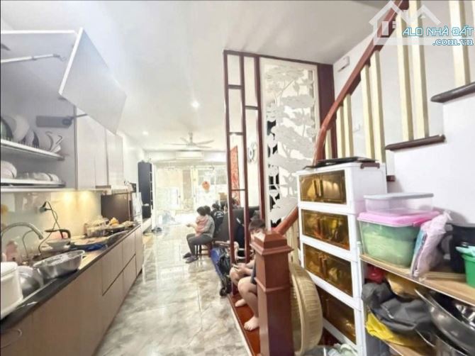 🗼VỊ TRÍ SIÊU ĐẸP KIM ĐỒNG 13,6 TỶ/ 35M2/ 40M2T2/6 TẦNG/ MT3,7M - MẶT NGÕ 3 Ô TÔ TRÁNH.
