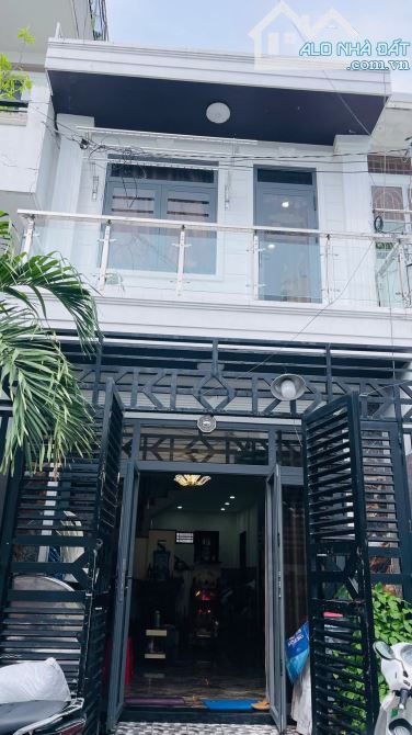 Nhỉnh 5 tỷ có nhà 2 tầng cực đẹp,2 mặt hẻm 6m sát bên Lotte Mart Nguyễn Văn Lượng,Gò Vấp
