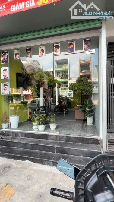 CẦN SANG LẠI TIỆM TÓC NAM TẠI QUẬN 11, TPHCM - VÀO LÀ LÀM NGAY
