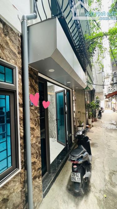 Quan Nhân, Thanh Xuân, thang máy, full nội thất, ngõ thoáng,,30m, 7.95 tỷ