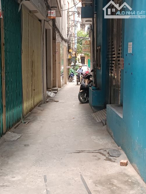 Pháo Đài Láng, Đống Đa, 30m oto tránh, vừa cho thuê, 42m, 10.8 tỷ