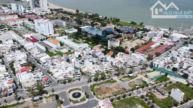 BÁN LÔ GÓC KĐT MIPECO – 2 MẶT TIỀN, ĐỐI DIỆN KHU BIỆT THỰ - Diện tích: 149,5m² - ngang 8m