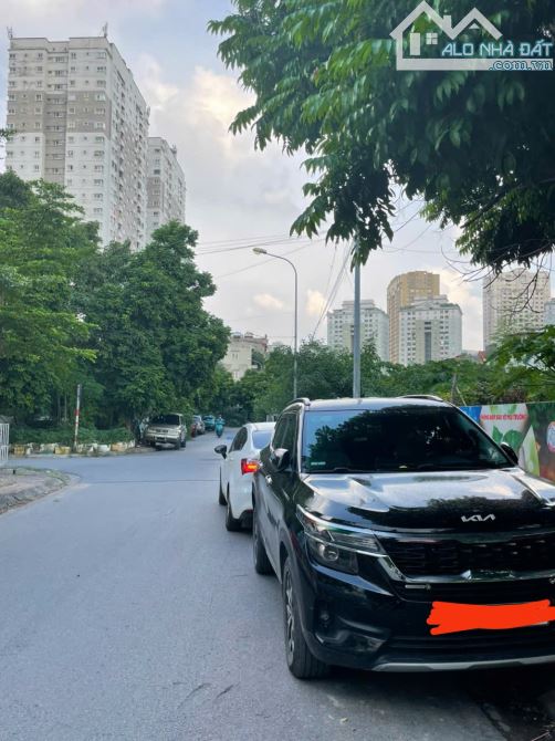 Phân lô Xa La, lô góc , ô tô tránh , kd, 50m2, hơn 12 tỷ.