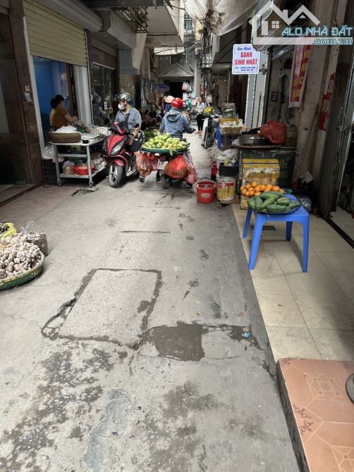 Gấp bán nhà ngõ phân lô 100 Nguyễn Xiển, sát chợ, trường học. 100m ra tới ngã tư NX