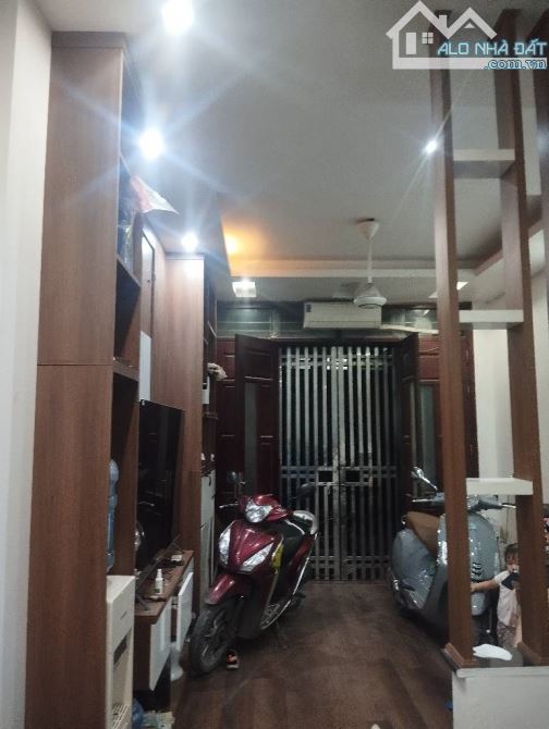 Bán nhà Lê Quang Đạo 40m x 5T, ô tô, ngõ thông, kd, dân xây, Full Nt 9 tỷ