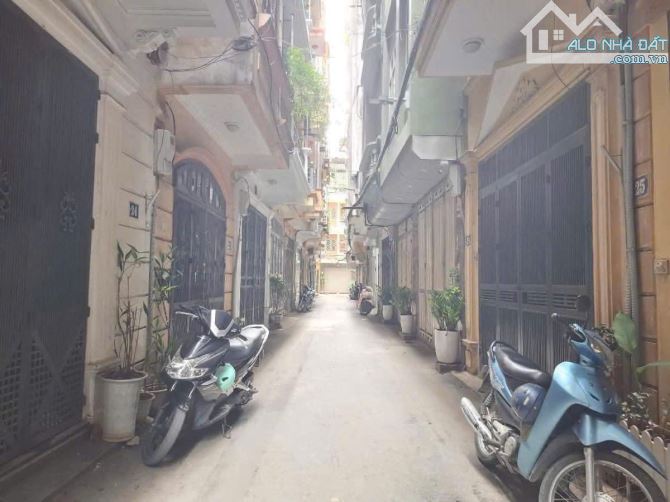 Bán nhà Cổ Nhuế 36m2*6T, lô góc, ngõ thông, ô tô đỗ cửa, dân trí cao, nhà đẹp 7.5 tỷ