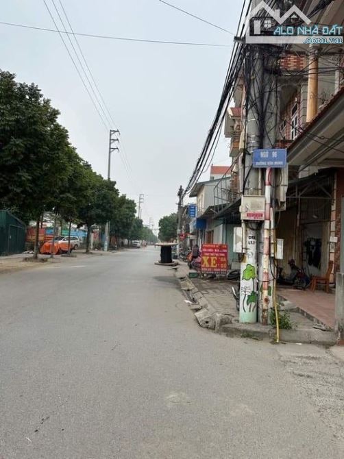 Bán nhà văn minh di trạch 5 tầng mới đẹp, hàng xóm khu đô thị hinode hai thoáng chỉ hơn 4