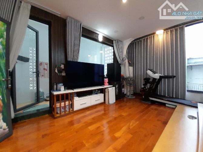 BÁN NHÀ QUẬN 6, HXH BÀ HOM, 6,3 X 14M X 4 TẦNG, CHỈ 9.X TỶ TL