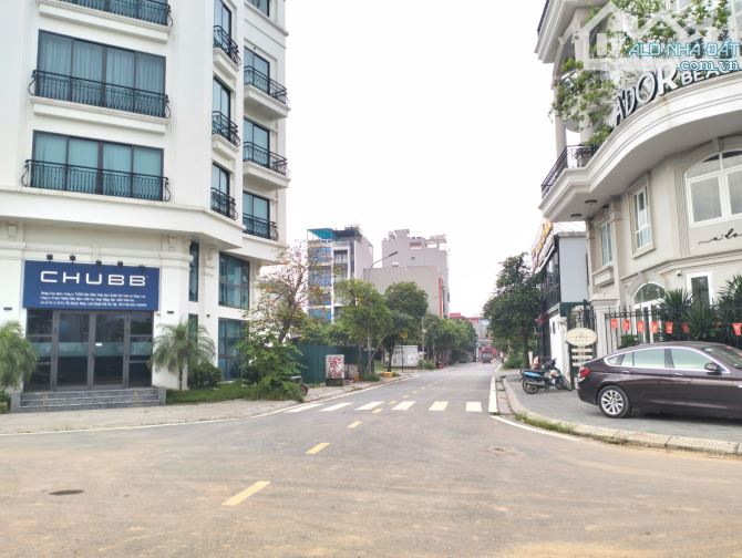 Bán đất Khu đấu giá X7 Vườn Đào, Uy Nỗ Đông Anh: DT 119M2, MT 7M, giá đầu tư!