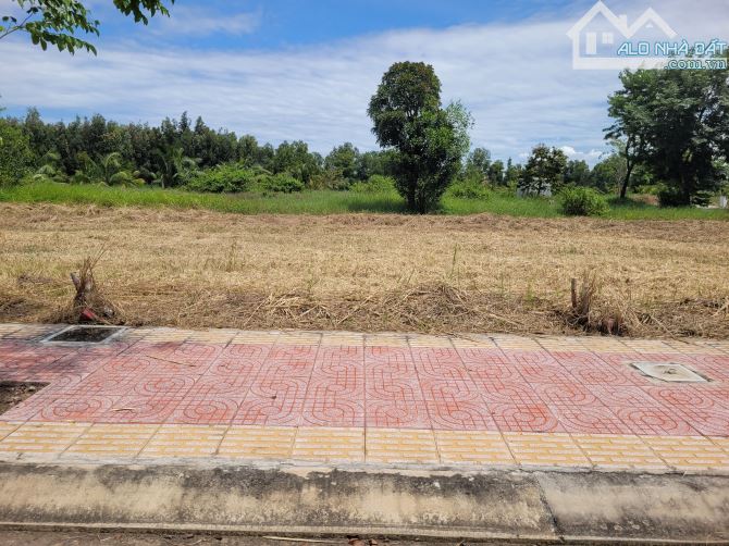 Đất nền vuông vức 90m2 (5x18) giá cực chất 1,5tỷ, sổ hồng riêng tại Tỉnh lộ 824, Hựu Thạnh