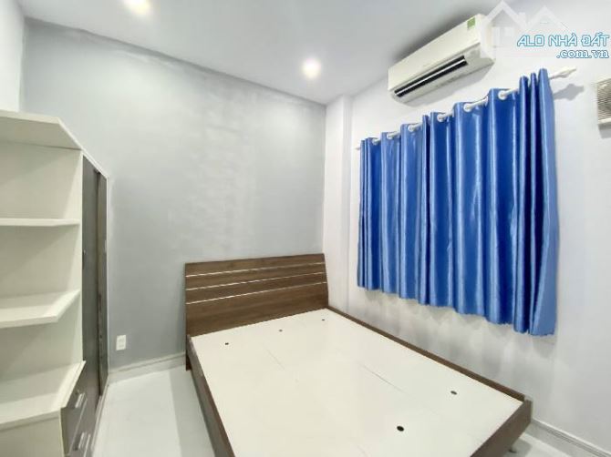 Bán nhà hẻm Nguyễn Văn Quỳ P Phú Thuận Quận 7. 26m2