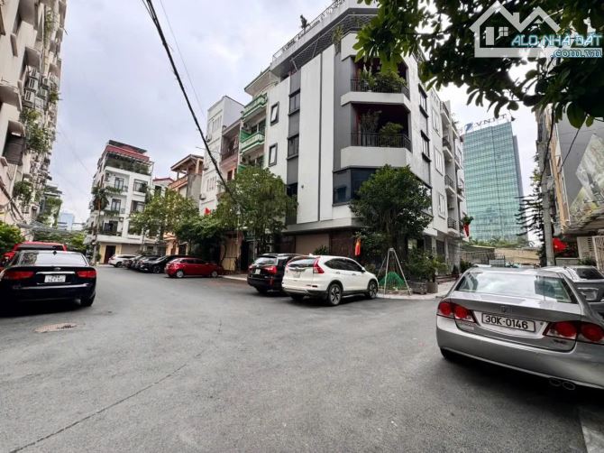 Chính chủ cần bán nhà Nguyễn Hoàng Hồ Tùng Mậu 3 ôtô tránh, 71m2 mặt tiền 4,6m giá 18,5 tỉ