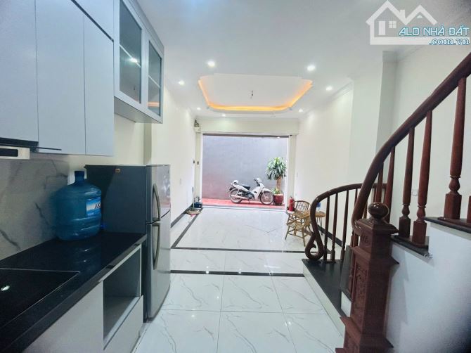 Bá,n Nhà Lai Xá - Hoài Đức, 30m2*5Tầng, 3PN Đủ Công Năng, Tặng Nội Thất Chỉ 50m Ra Ôtô Đỗ.