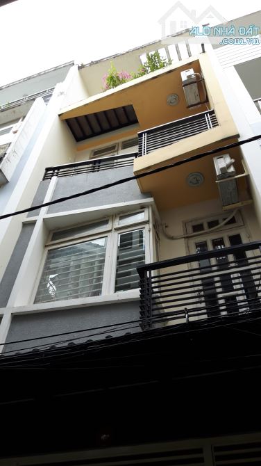 Mặt tiền Lý Chính Thắng (Q3), 3.8x23m, 4 tầng, giá 27 tỷ