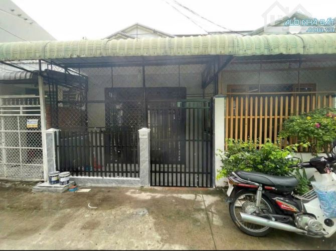 NGỘP BÁN GẤP NHÀ Ở TÂN HIỆP HÓC MÔN 5x16 ( 80m2 ) 860 TRIỆU SHR ĐỦ