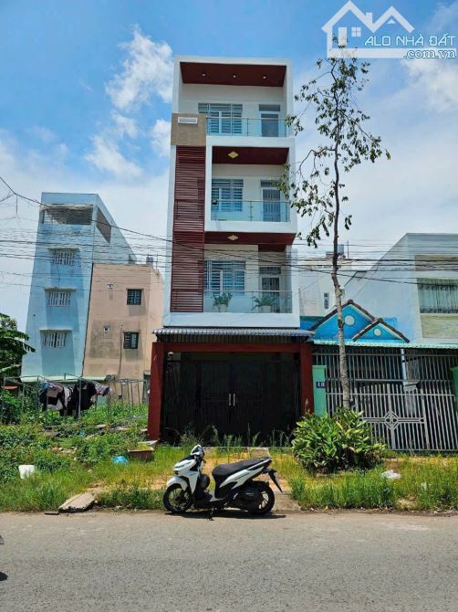 Cho thuê nhà mặt tiền xuân hồng đối diện bệnh viện nhi giá 17 triệu