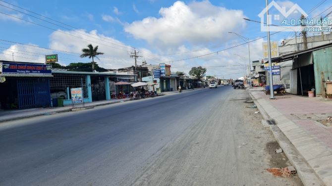 bán đất xây kho, nhà hàng dt 70x64m (4.643m²) xã Đức Hòa Đông, Đức Hòa, Long An giá 35 tỷ