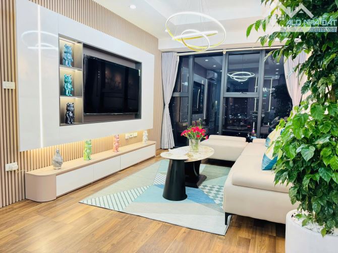 Bán căn góc 3PN - Skypark Tôn Thất Thuyết, DT 127m2, view Hồ - Cung thiếu nhi Cầu Giấy