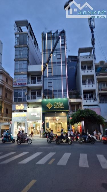Bán nhà 2MT Nguyễn Đình Chiểu P5 Q3, DT 5.6x18m CN 114m², Hầm 5 tầng thang máy, giá 32 tỷ