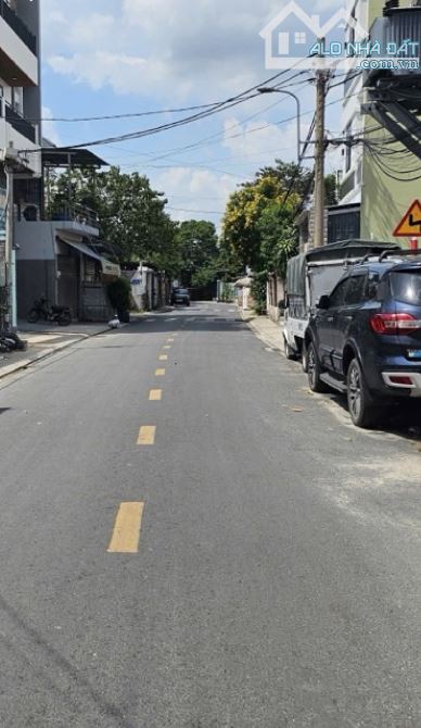 🏡 BIỆT THỰ SÂN VƯỜN ĐẸP - VIP HÓC MÔN 10x23..13ty8 tl chính chủ  📍 Mặt tiền Mỹ Hòa, Trun