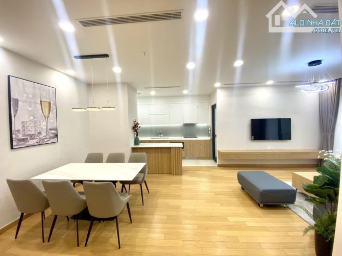 Bán CH 90 Nguyễn Tuân giá tốt DT 71m 2PN Full NT SĐCC Tầng trung hướng ĐN