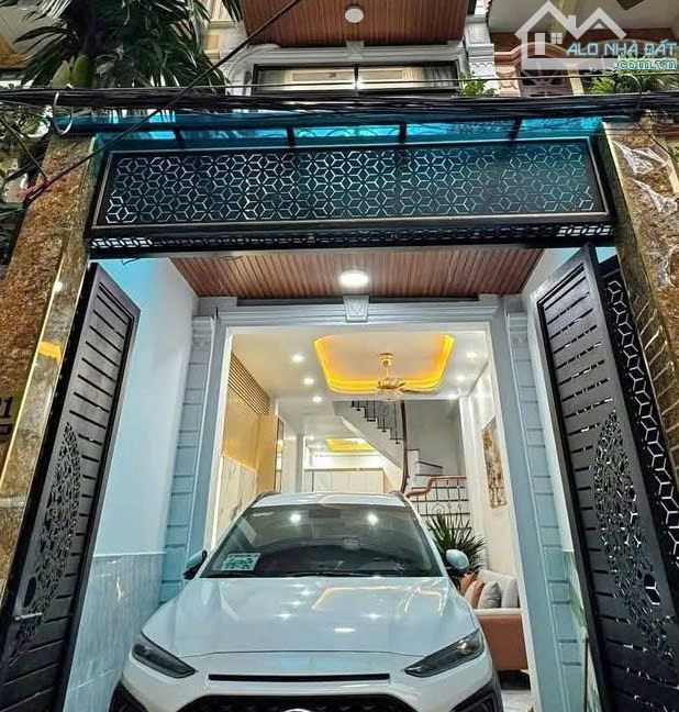 Bán nhà 5 tầng mới keng, ô tô tránh, thang máy, dòng tiền, vị trí siêu đẹp, diện tích 85m2