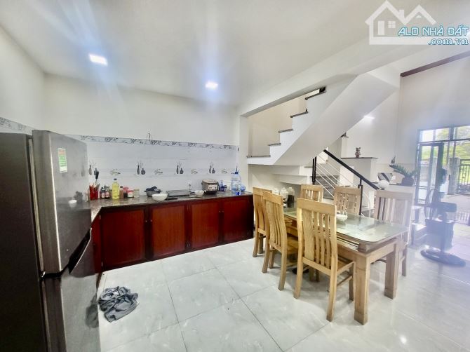🥬🥬 85m2 Mặt tiền Đg 7m chỉ 3ty15. Rẻ hơn nhà kiệt