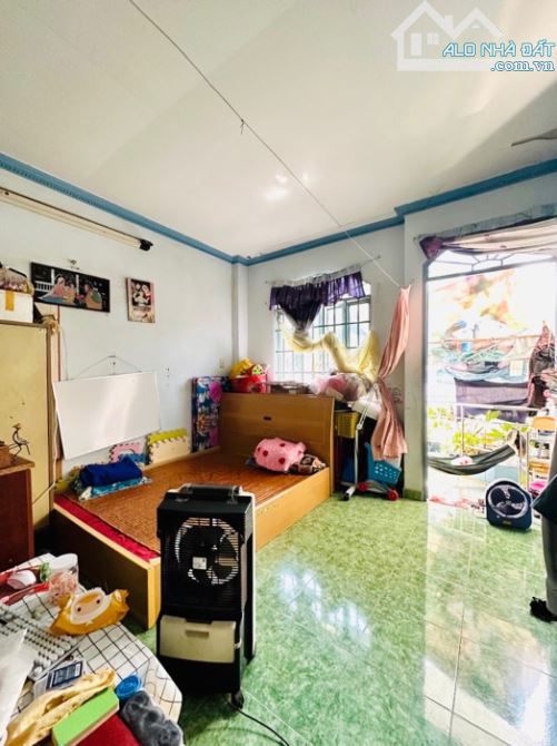 Bán nhà hẻm Nguyễn Văn Quỳ P Tân Thuận Đông Quận 7. 50m2