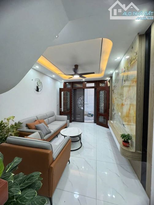 NHỈNH 7 TỶ CÓ NGAY SIÊU NGÕ  -  ĐỊNH  CÔNG  CỰC THOÁNG -  ĐẸP Ở LUÔN 38M - 4 TẦNG �g
