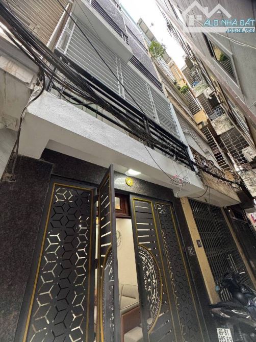 NHÀ ĐẸP MỸ ĐÌNH 1 – DÂN XÂY TÂM HUYẾT – FULL NỘI THẤT – CHỈ 8.95 TỶ 📍 Vị trí: Mỹ Đình 1,