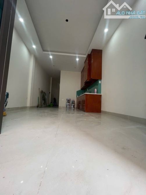 Ô TÔ ĐỖ CỬA _THANG MÁY🏘️ 5 TẦNG  X 35 M2_ #CẦUDIỄN_BẮCTỪLIÊM_💰CHỈ 8,X TỶ