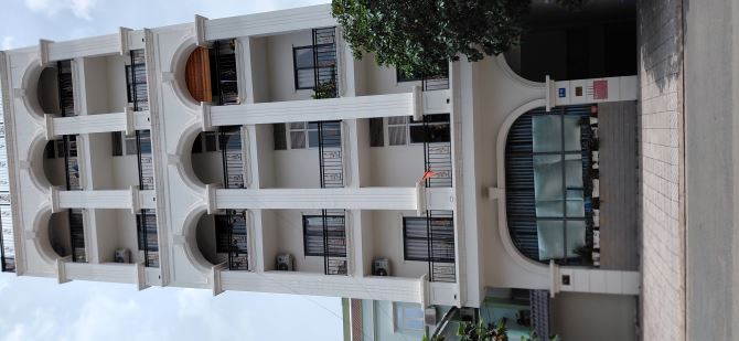 BÁN CĂN HỘ DỊCH VỤ CAO CẤP, PHƯỜNG PHÚ THUẬN , QUẬN 7 DT :191M2 ,GIÁ 36 TỶ
