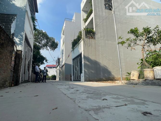Siêu hiếm ,62m² Trung Hậu , Tiền Phong ,ô tô tránh, nở hậu , 4.1 tỷ Ngõ thông, ô tô tránh,