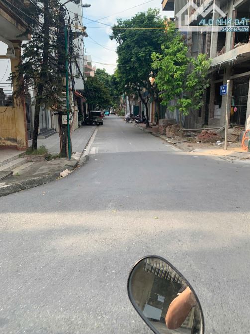 Chính chủ gửi bán nhà mặt phố phường Hải  Dương phía tây TP Hải Phòng.