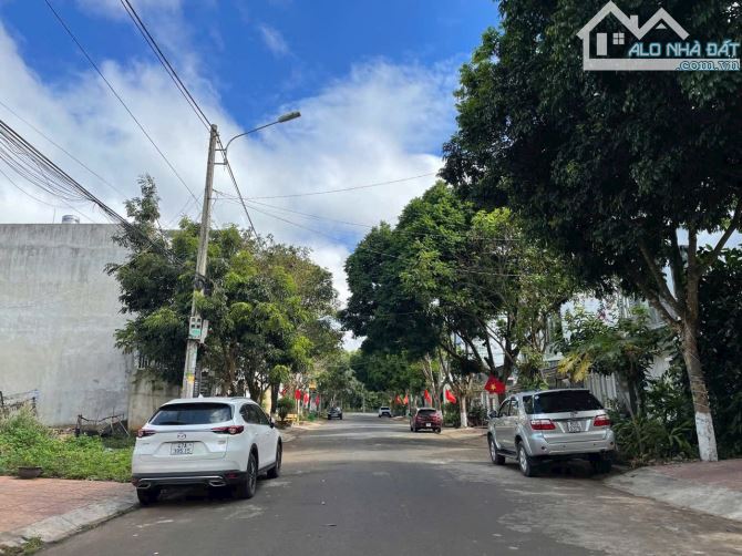 BÁN ĐẤT ĐƯỜNG KIM ĐỒNG (KO LỖI). DT: 5x23,8M. GIÁ: 7,3 TỶ