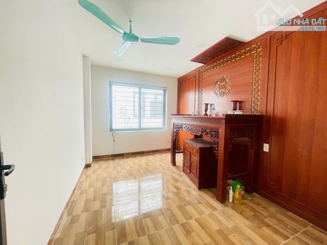 Cần bán Nhà KIM GIANG Ô tô Đỗ Cửa 45m 13,8 tỷ