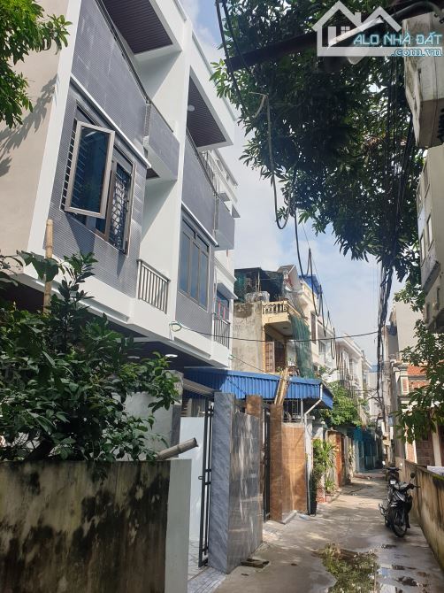 BÁN NHÀ 3.2 TỶ 3 TẦNG 68M2 NGÕ NÔNG THẲNG ĐẸP ĐƯỜNG BÁI