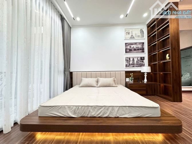 Bán Tòa Apartment – CHDV phố Kim Mã 9 tầng Thang máy, 46 phòng KK, DT 200m 70 tỷ
