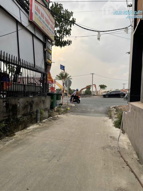 LÁI THIÊU NHÀ TRỆT LỬNG DT 64 M2 GIÁ 3,1 TỶ