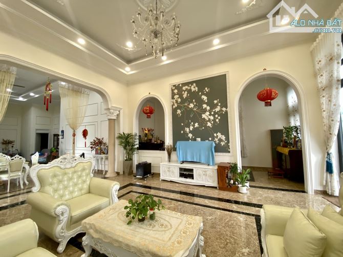 Biệt thự gần 3000m2 2 Mặt tiền liên ấp 5_6 Bình Đức cách 816 chỉ 400m