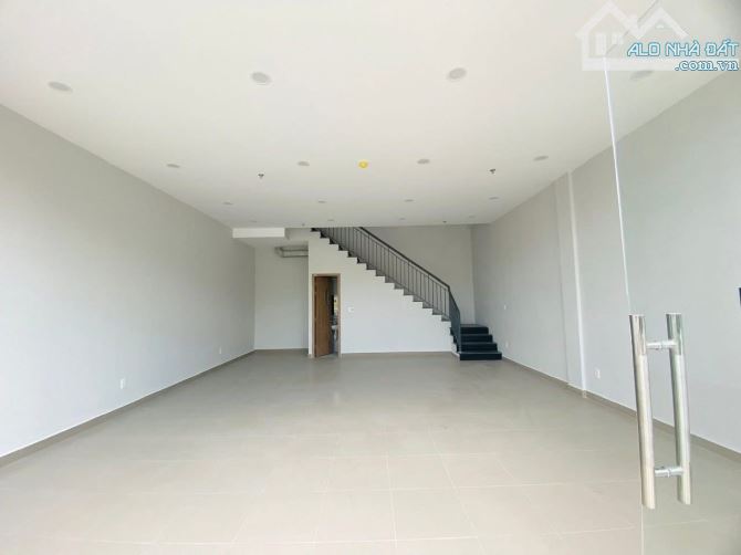 Cho THUÊ căn shophouse chung cư A6-7 giá rẻ nhất thị trường