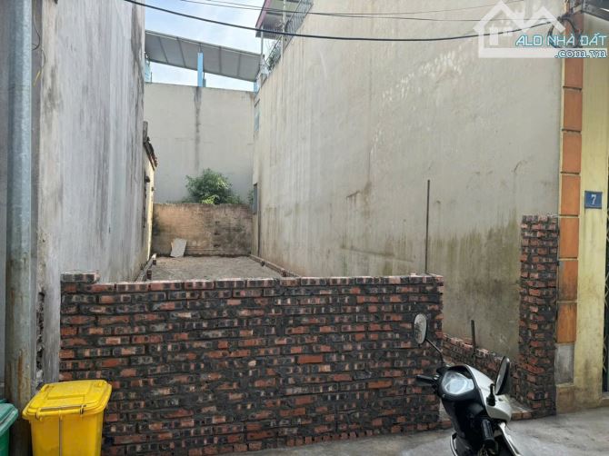 bán đất trung thôn- đối diện cổng vin cổ loa, cầu tứ liên chỉ 200m