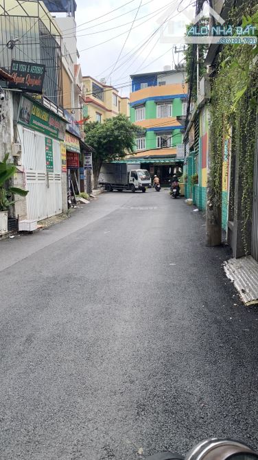 Bùi Quang Là, 2 tầng, DTSD 48m2, hẻm ba gác thông, khu tiện ích đầu đủ
