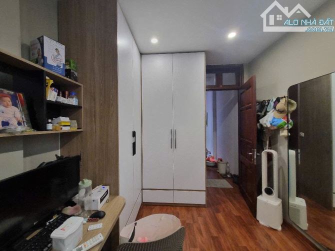 BÁN NHÀ ĐẸP ĐÊ LA THÀNH NHỎ, PHƯƠNG LIÊN, ĐỐNG ĐA 64M 12.3 TỶ