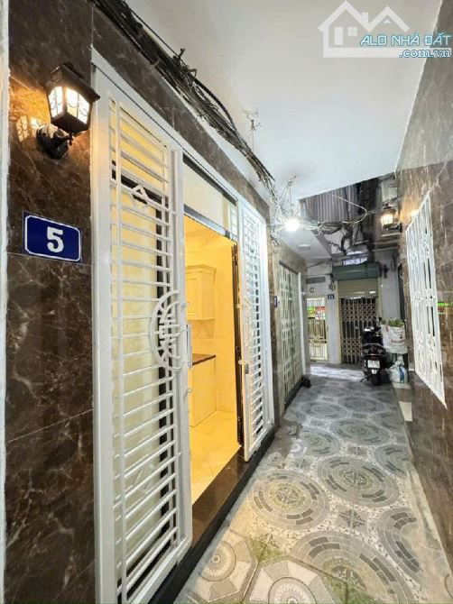 PHỐ CÁT LINH HƠN 5 TỶ - 26M2 - 3 TẦNG 3 NGỦ- Trung tâm Đống Đa - MỚI ĐẸP Ở LUON - NGÕ TO Đ