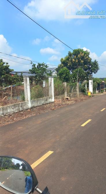 NHÀ VƯỜN CỰC ĐẸP TRUNG TÂM XÃ, GẦN TỈNH LỘ, KẾ BÊN KHU DU LỊCH THÁC HOÀ BÌNH