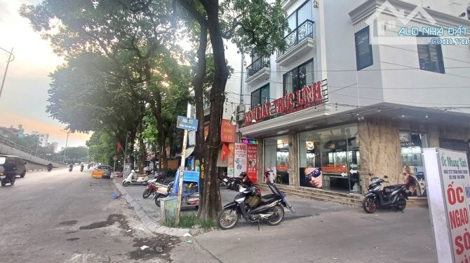 TRẦN KHÁT CHÂN , 41M² x 5T THANG MÁY , MẶT TIỀN 4M , NHÀ ĐẸP Ở NGAY , GẦN Ô TÔ , 9,85 TỶ